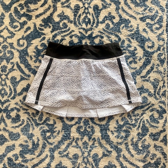 lululemon athletica Dresses & Skirts - Adorable Lululemon Pleated Skort